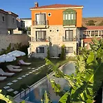 Elia Alacati فندق